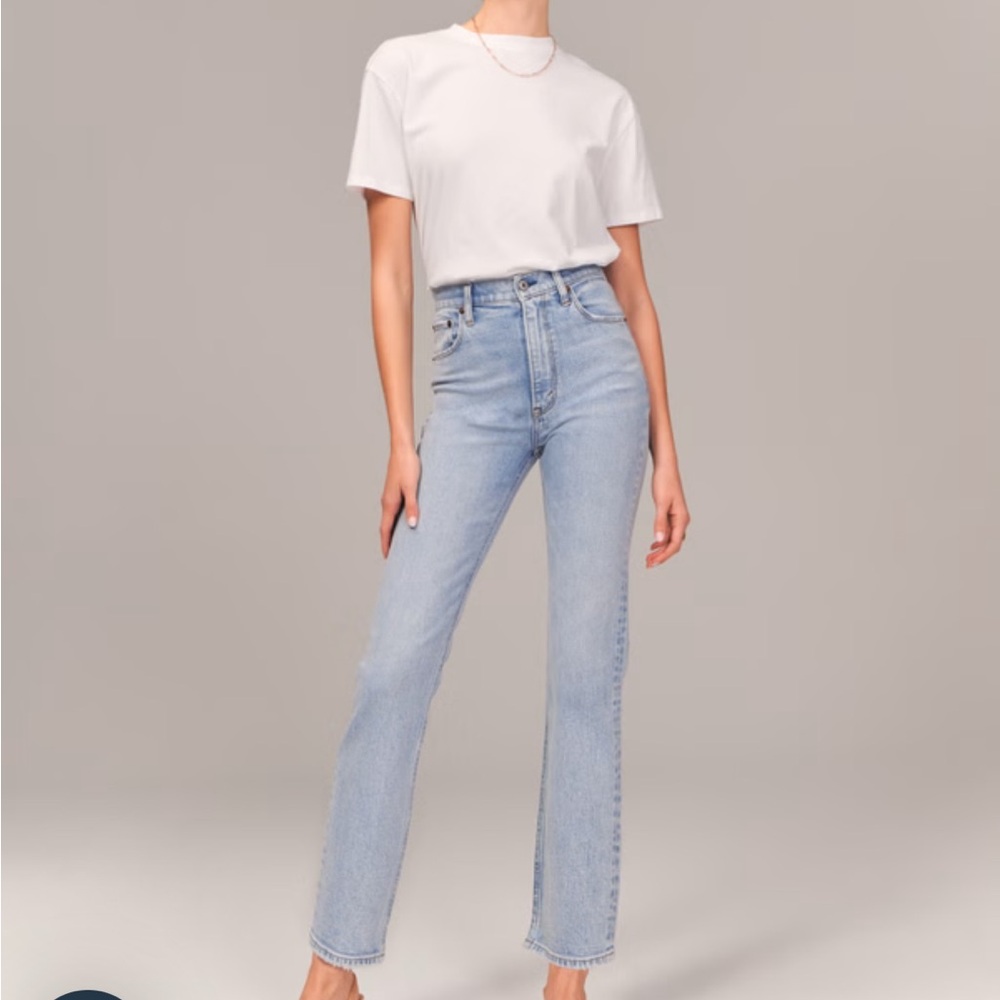 Light Wash High-Rise Straight Women’s Jeans